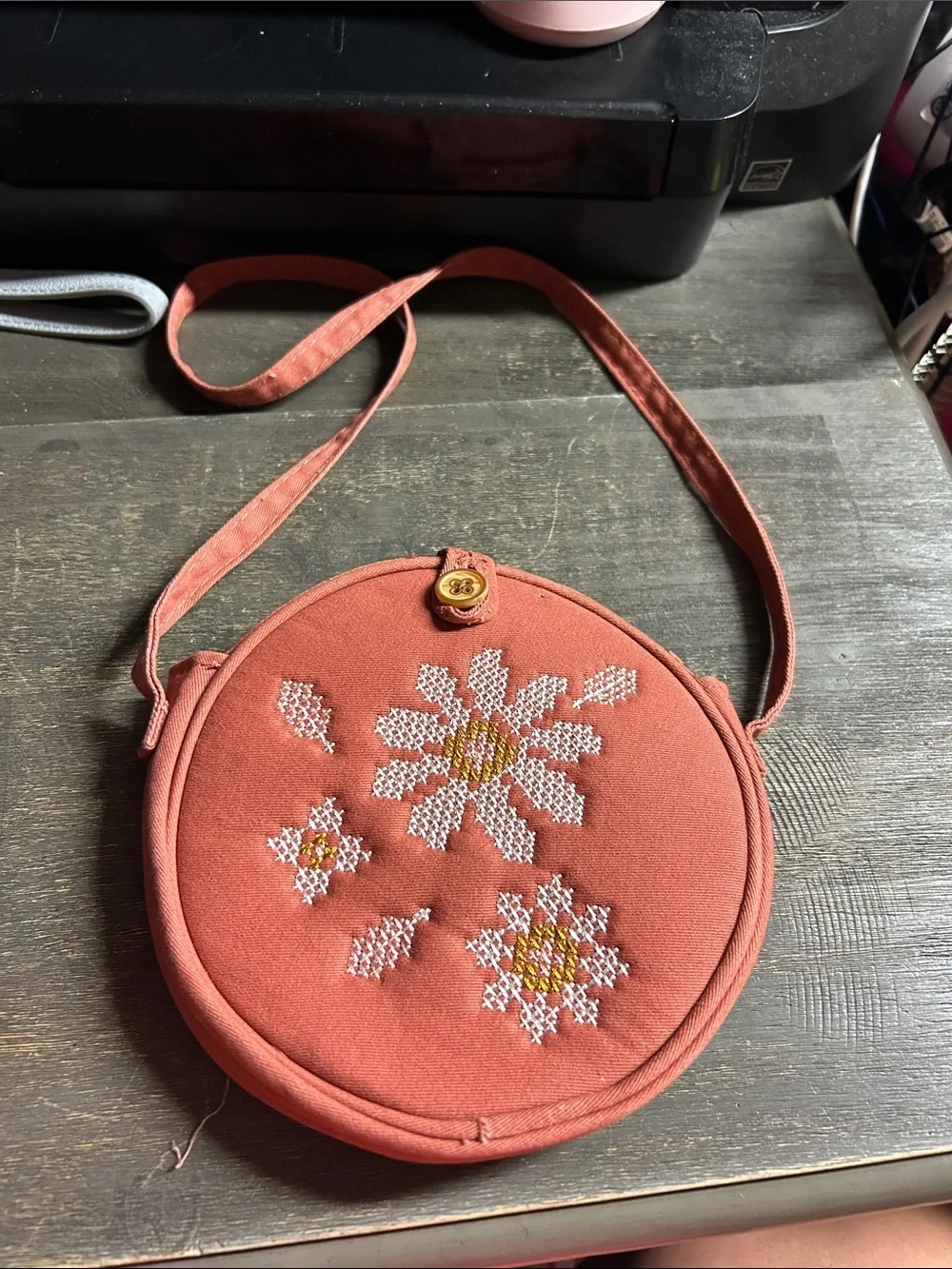 Crossbody Daisy Embroidered Round Shoulder Bag - Coral Pink